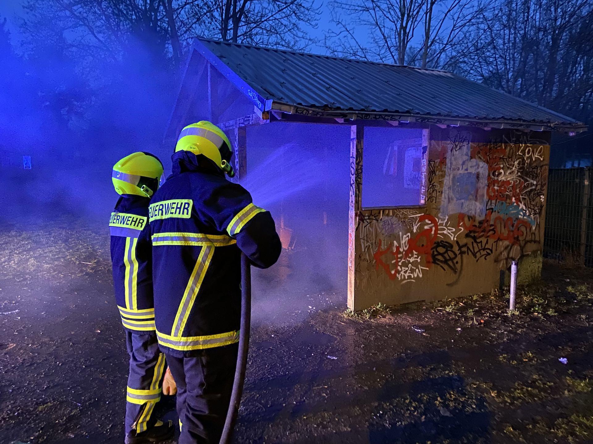 Holzhütte auf der Festwiese brannte (Foto: taucha-kompakt.de)