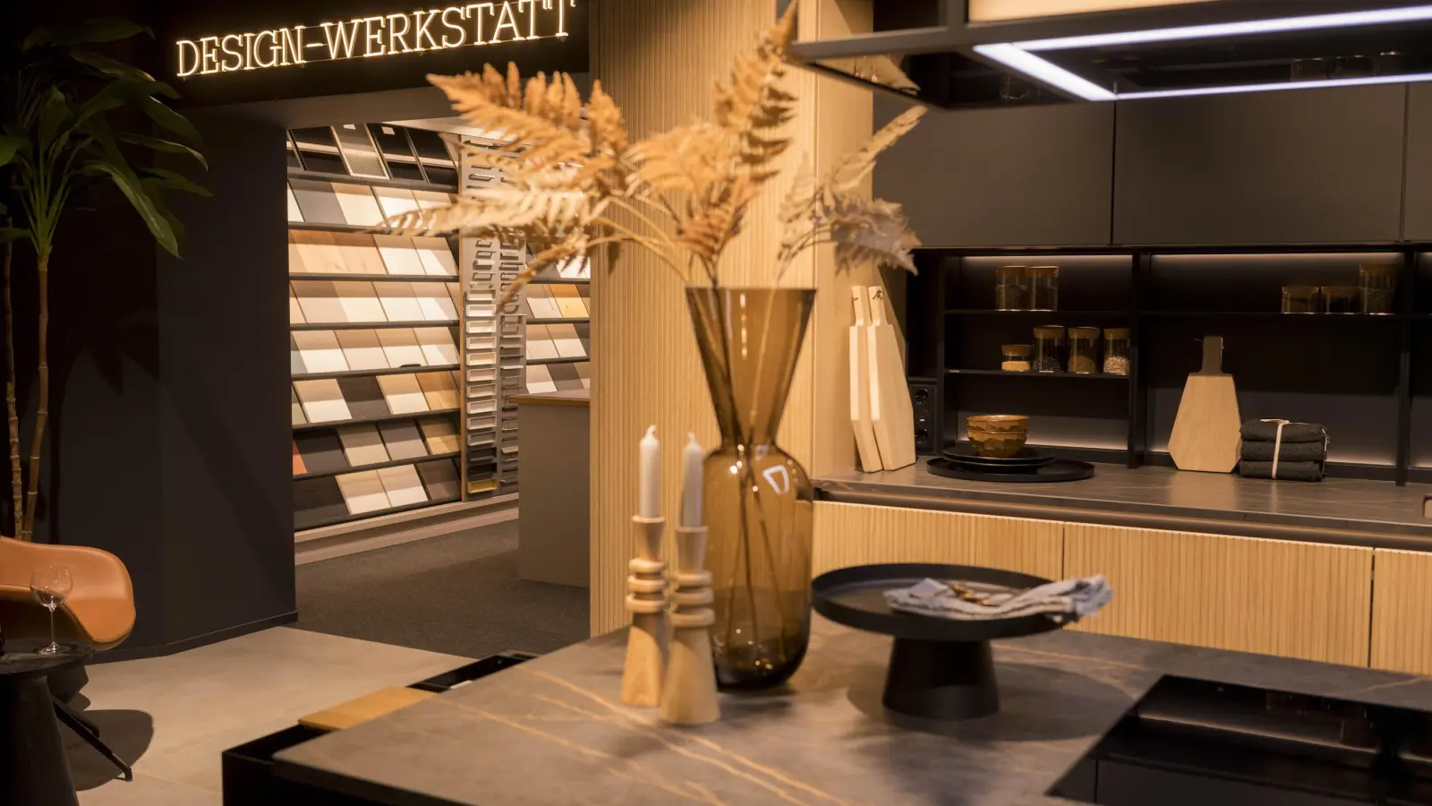 Nach der Modernisierung präsentiert sich das Küchenstudio noch zeitgemäßer.  (Foto: Küchen Weidner)