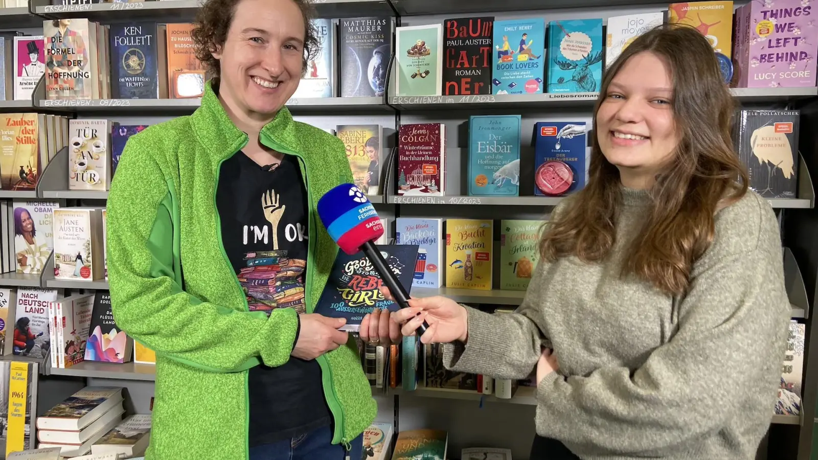 Annemarie Gellert (links) von der LeseLaune mit Emma Borowski von Sachsen Fernsehen. (Foto: taucha-kompakt.de)