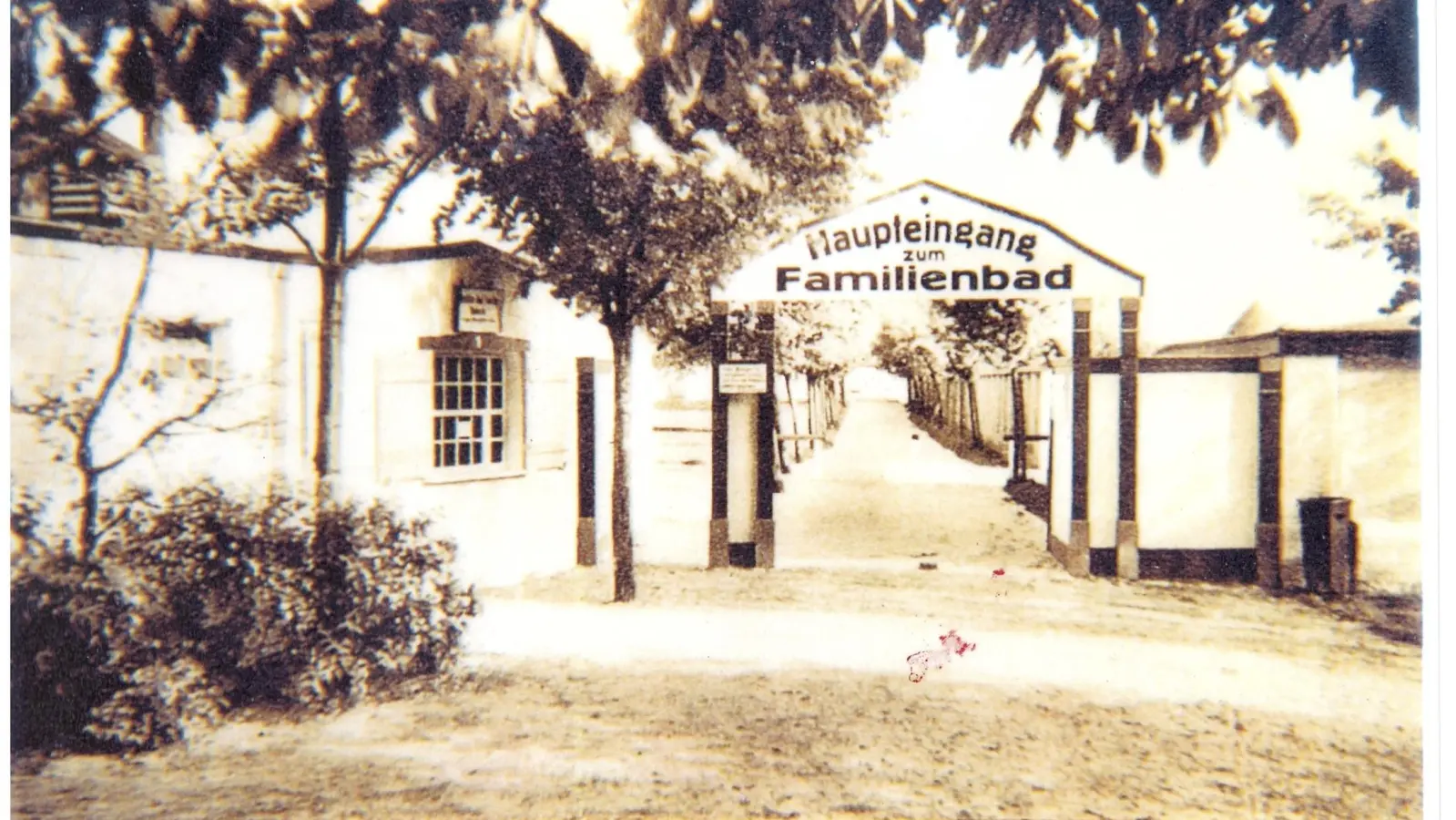 Der Eingang zum Bad um das Jahr 1922. (Foto: Daniel Große)