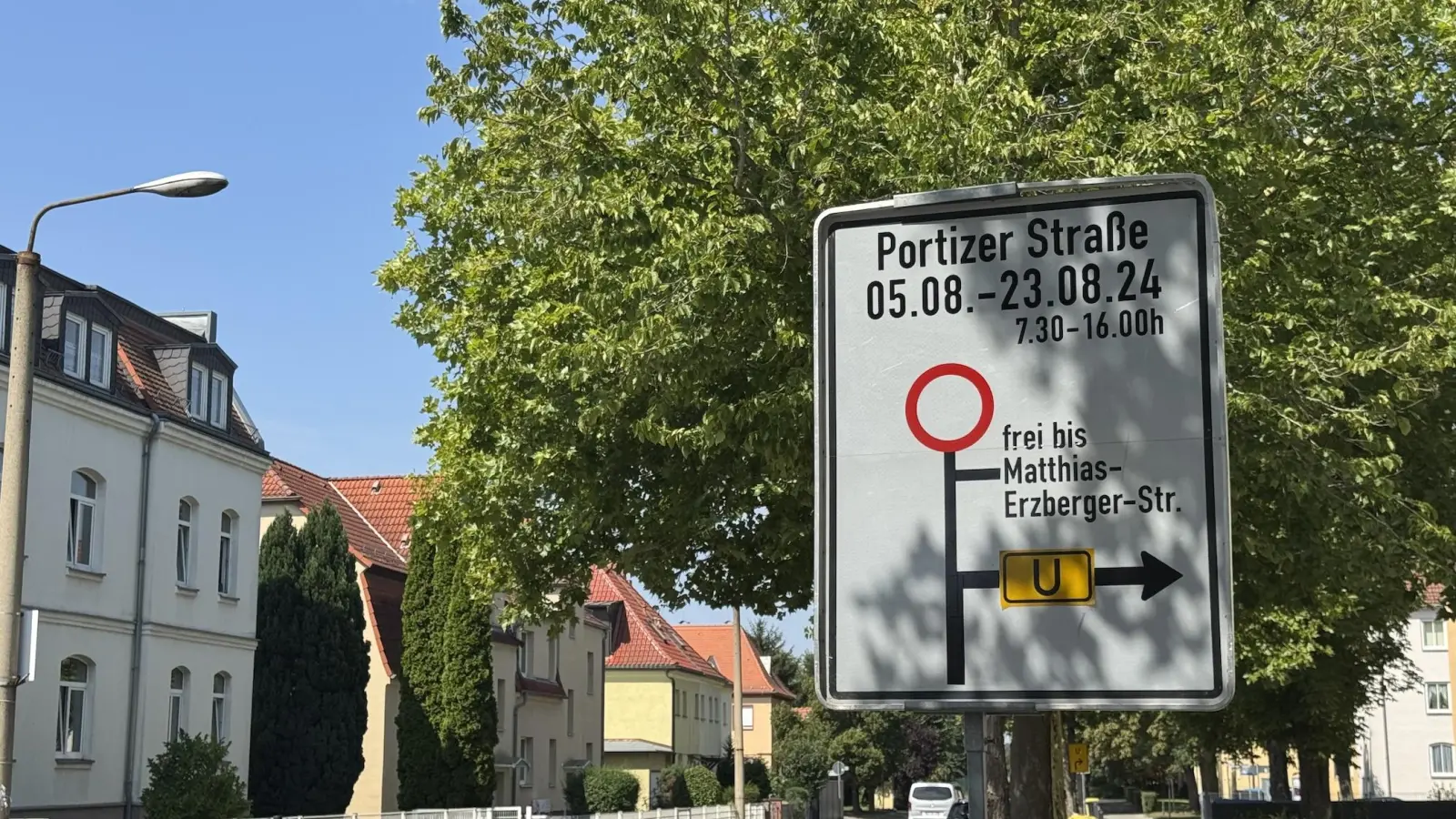 Der Kreisverkehr in der Portitzer Straße (mit tz) wird ab Montag teilweise gesperrt. (Foto: Daniel Große)