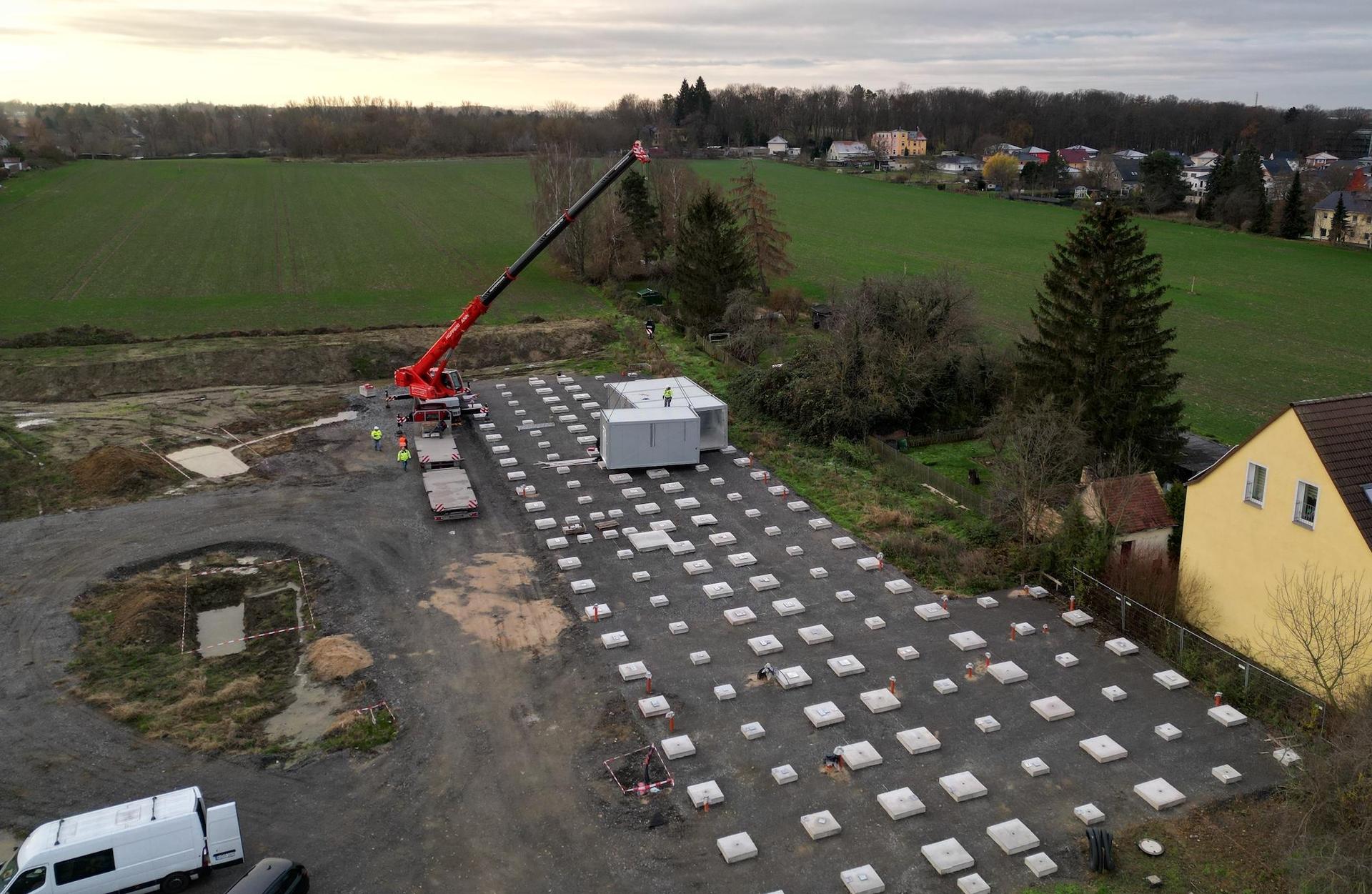 Die ersten vier Container wurden heute angeliefert. (Foto: Daniel Große)