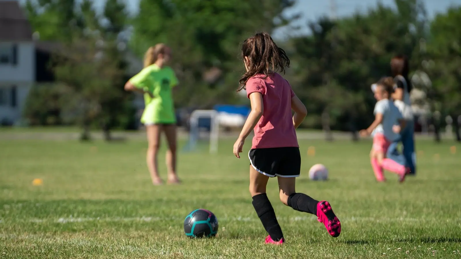 Mädchenfußball - bald auch in Taucha (Symbolbild: Pixabay)