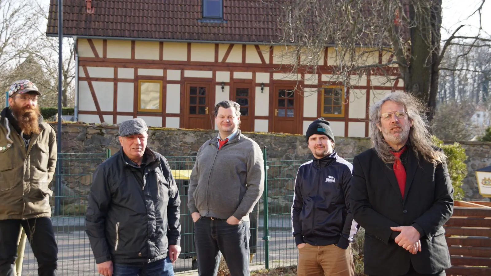Mitglieder der PARTEI Taucha: Klaus-Dieter Jacob, Ulrich Koch, Karsten Gutjahr, Sebastian Kalex und   Thomas Kumbernuss. (v.l.) Foto: Die PARTEI (Foto: taucha-kompakt.de)