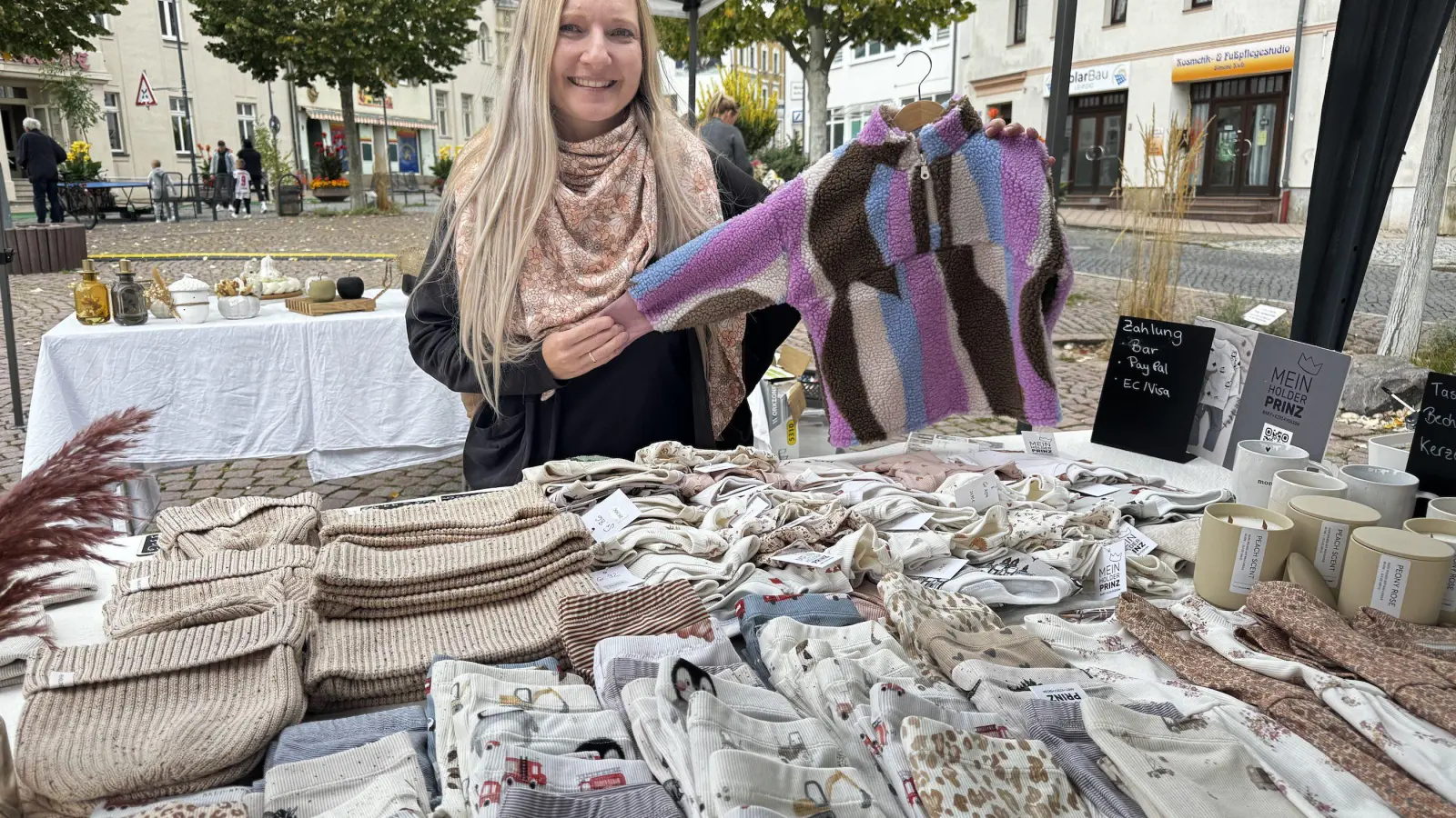 Denise Meinhold näht kreative Kinderbekleidung. (Foto: Daniel Große)