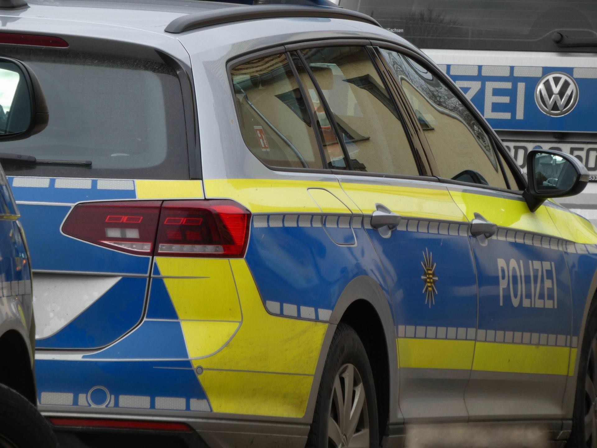 Einsatzwagen der Polizei (Foto: Florian Oehme)