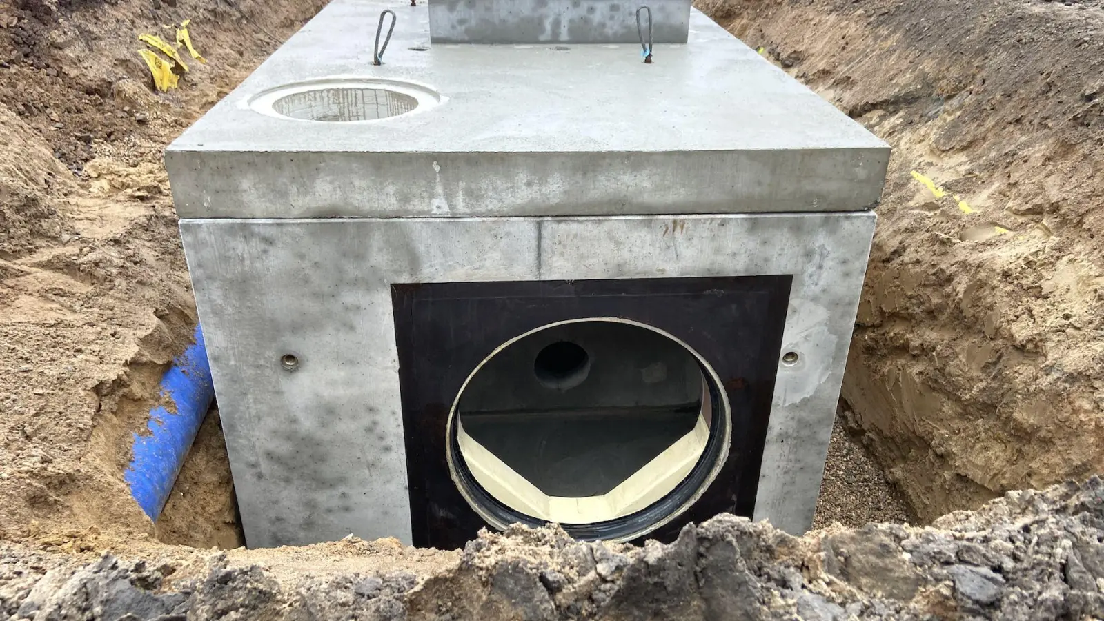 Das Drosselbauwerk sorgt künftig für eine verzögerte Abgabe von Wasser in die Kanalisation. (Foto: taucha-kompakt.de)