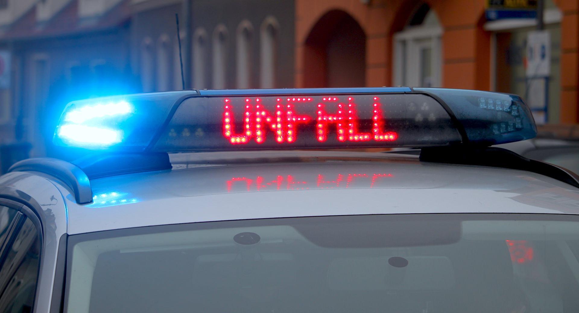 Polizeiauto im Einsatz (Foto: Pixabay)