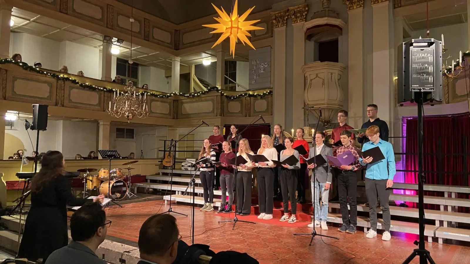 Weihnachtskonzert des Gymnasiums bringt Licht in die Herzen (Foto: taucha-kompakt.de)