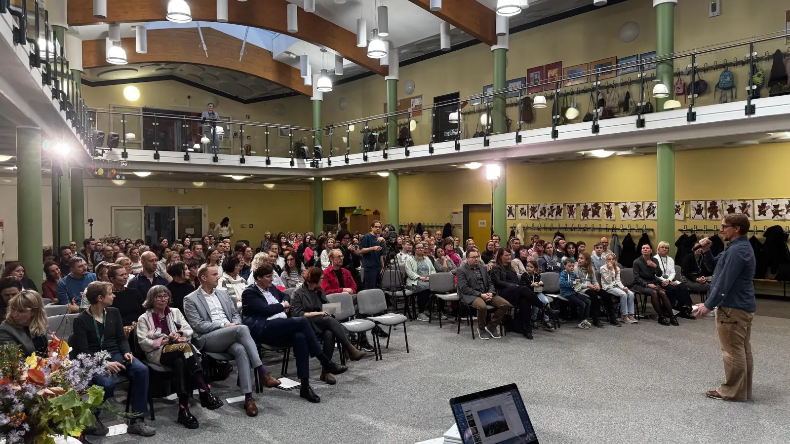 Die Auftaktveranstaltung am 23. Oktober in der Grundschule Am Park war sehr gut besucht. (Foto: Daniel Große)