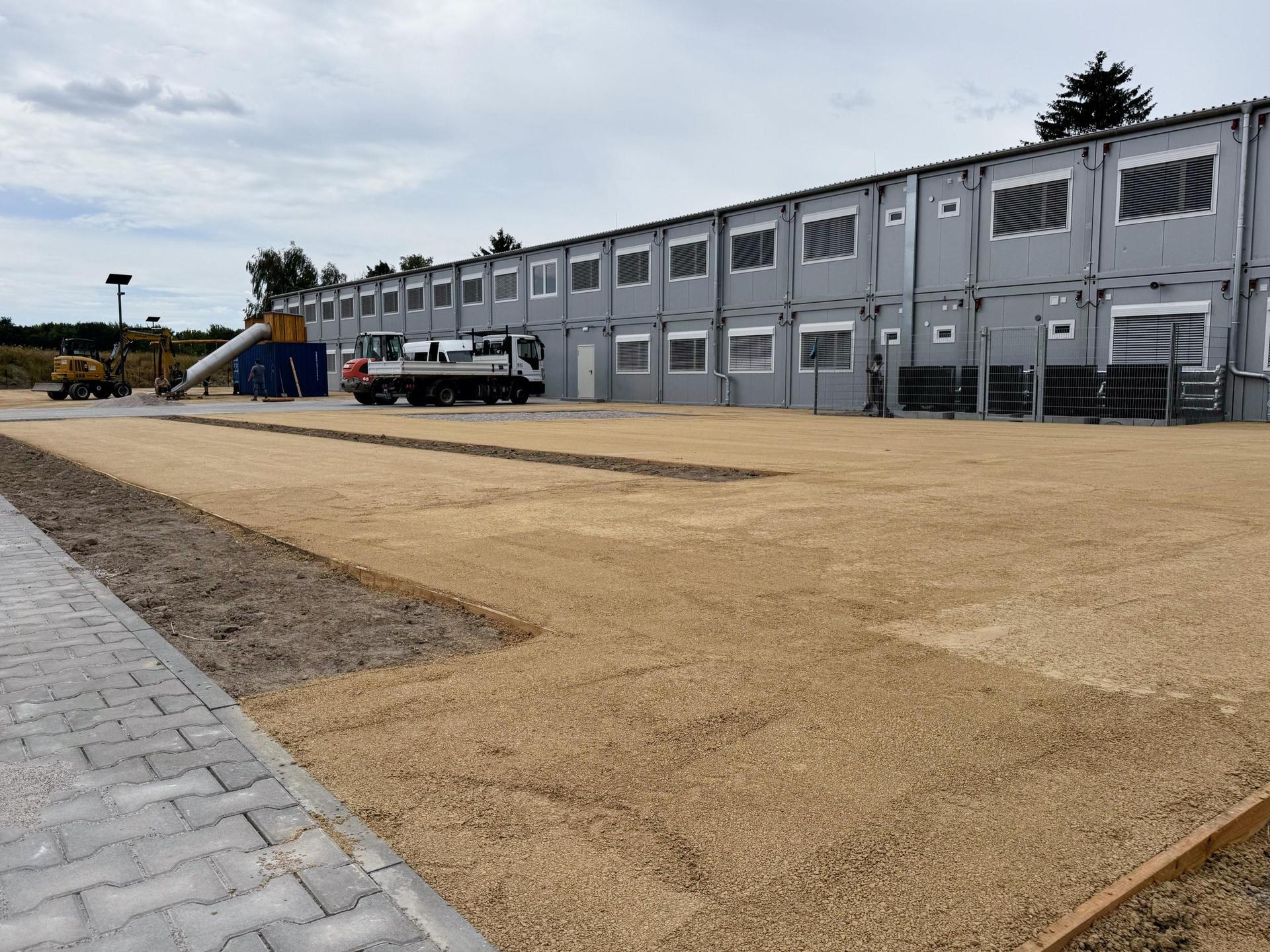 Der Außenbereich der Parthelandschule nimmt Gestalt an. (Foto: Daniel Große)