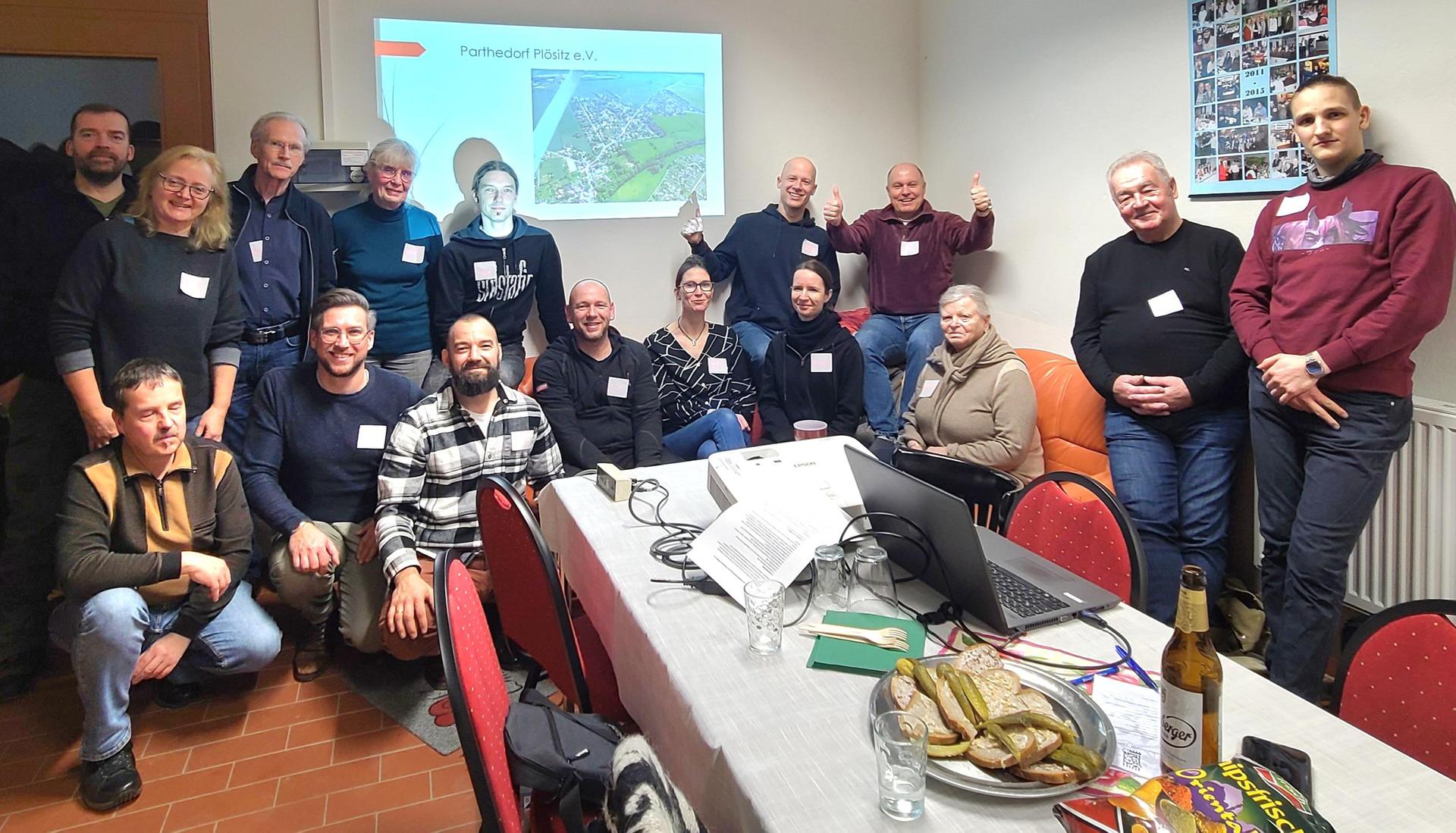 Foto von der Gründungsversammlung des neuen Vereins. (Foto: Verein Parthedorf Plösitz)