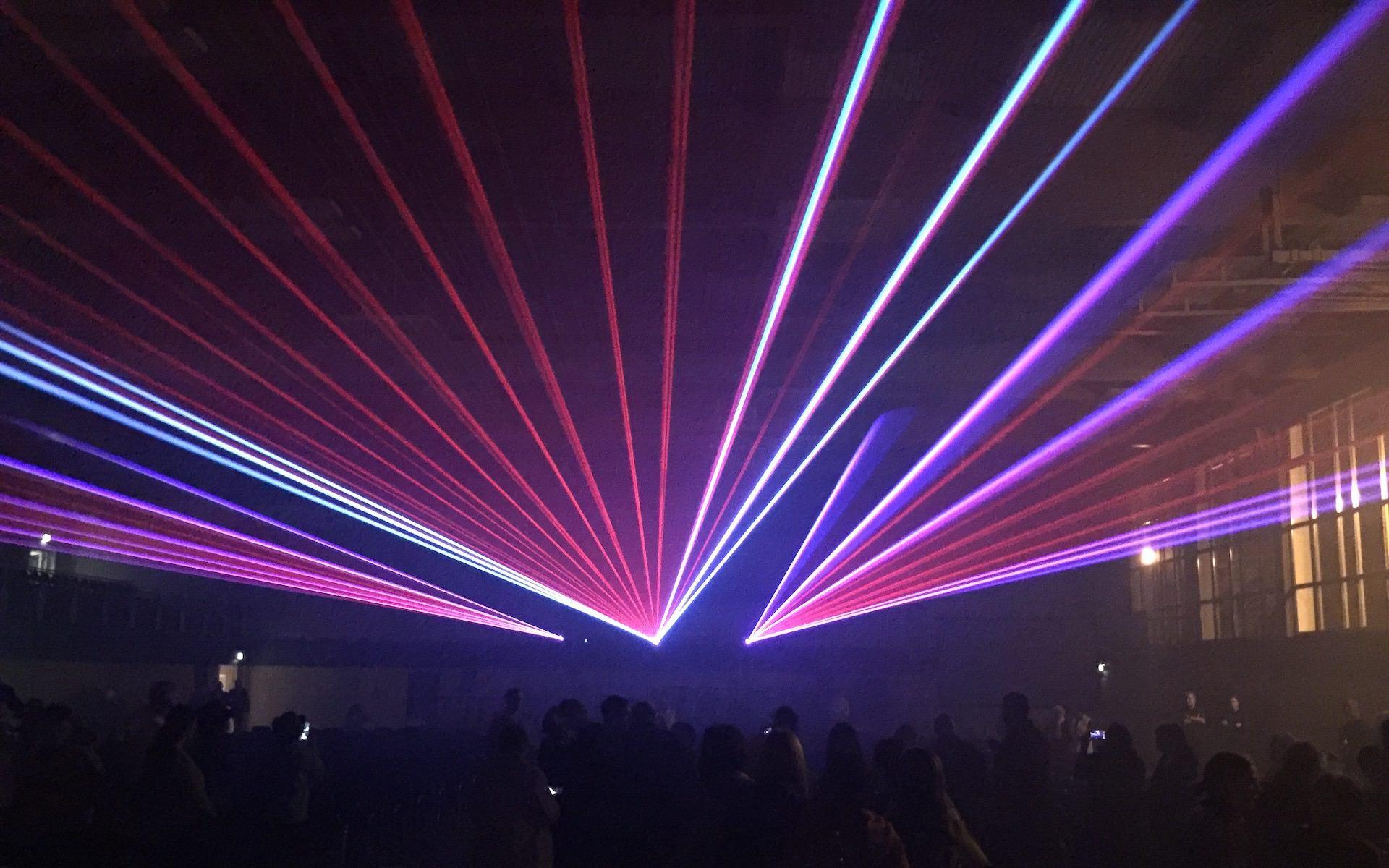 Viel Tanz und Gesang, Lasershow und mehr Überraschungen beim Neujahrsempfang (Foto: taucha-kompakt.de)