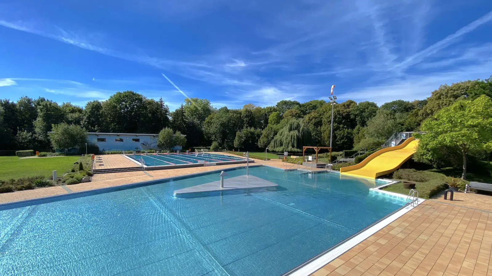 Kurze Parthebad-Saison bringt nur 24.500 Besucher (Foto: taucha-kompakt.de)