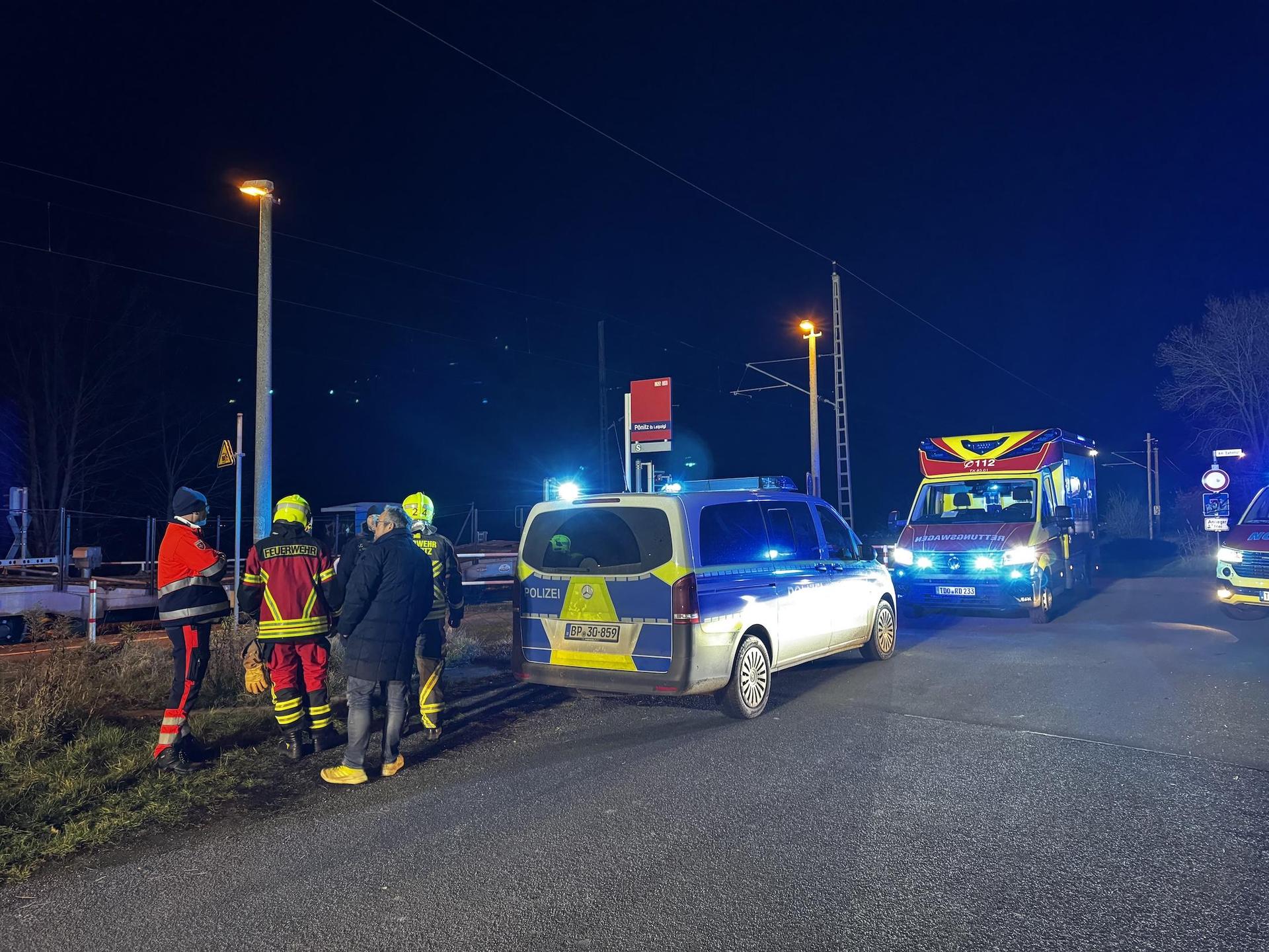 Rettungseinsatz an der Bahnstrecke in Pönitz. (Foto: Daniel Große)
