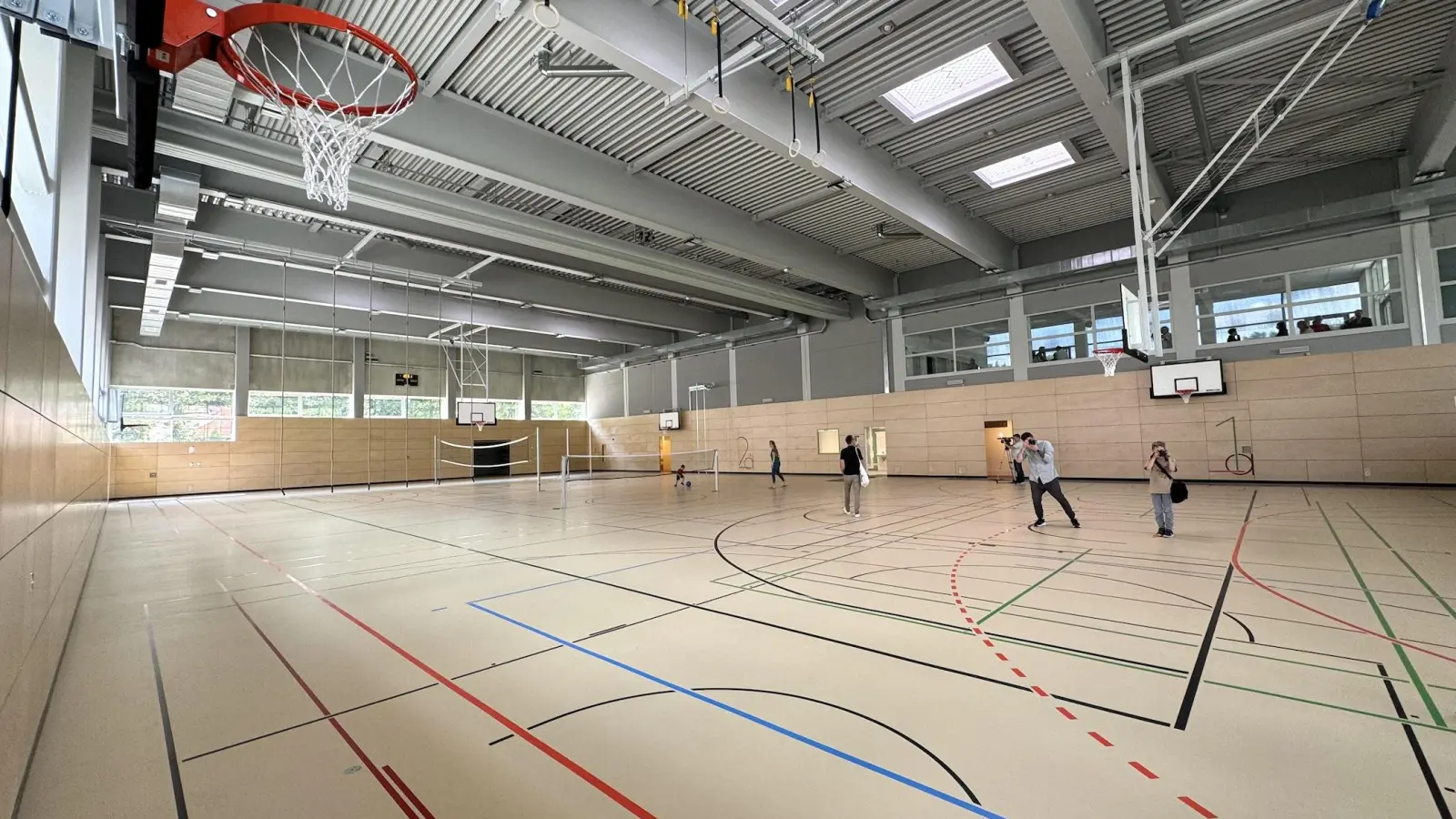 Blick in die Zweifeldsporthalle, die nun Klebendorfer Sporthalle heißt. (Foto: Daniel Große)