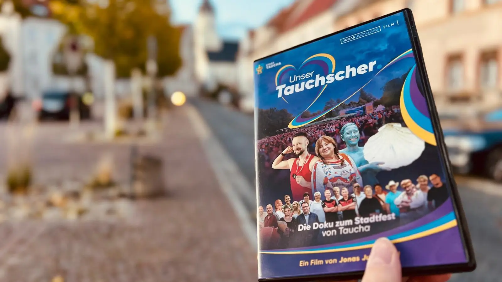 „Unser Tauchscher”: Die DVD zum Film gibt es ab Dienstag in der Buchhandlung LeseLaune am Markt. (Foto: Jonas Juckeland)