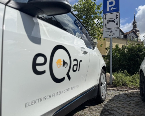 E-Qar heißt das Carsharing-Angebot der enviaM, das ab sofort auch in Taucha verfügbar ist. (Foto: Daniel Große)