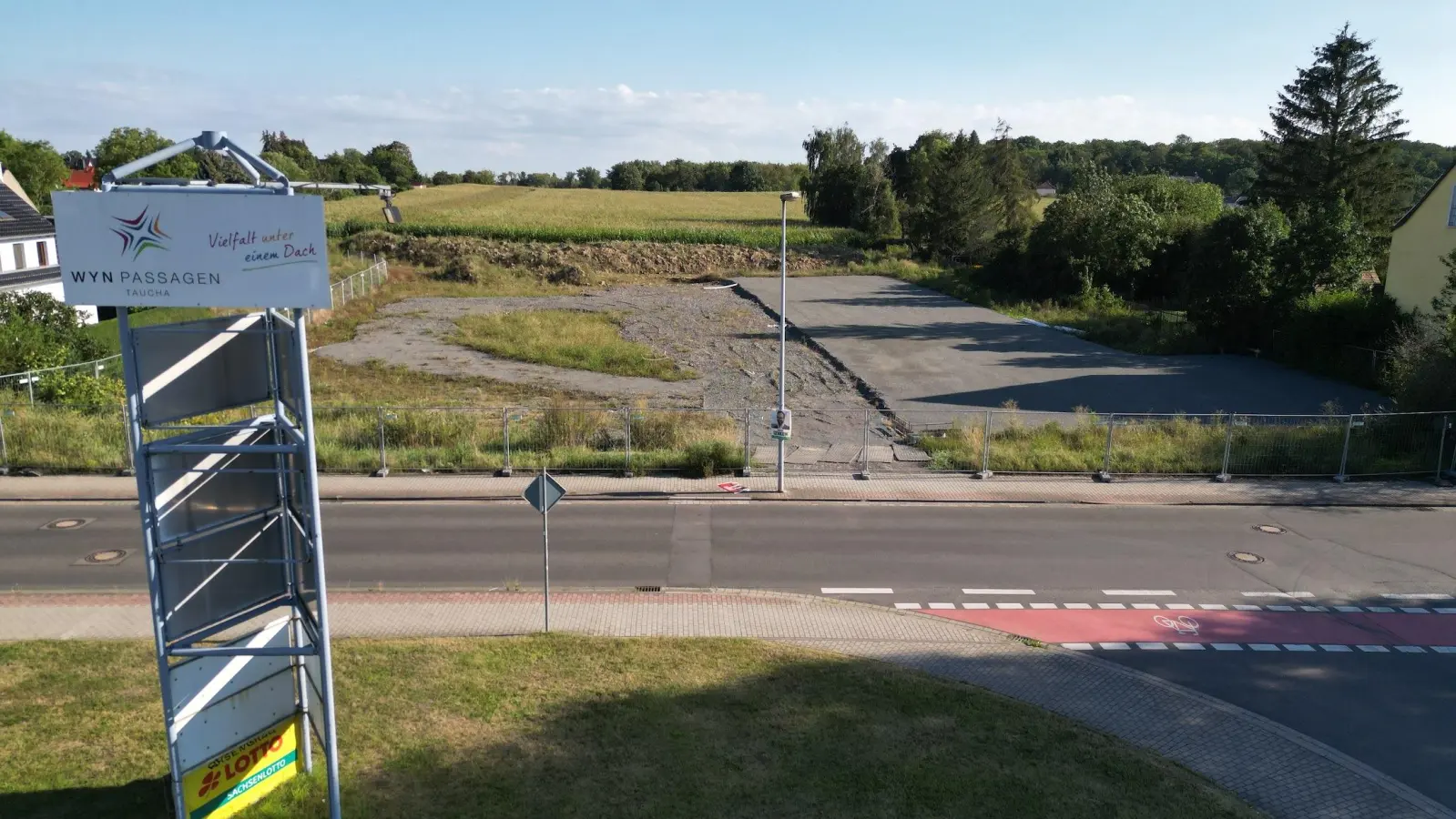 Das Baufeld gegenüber der WYN-Passagen ist sozusagen bereit. (Foto: Daniel Große)