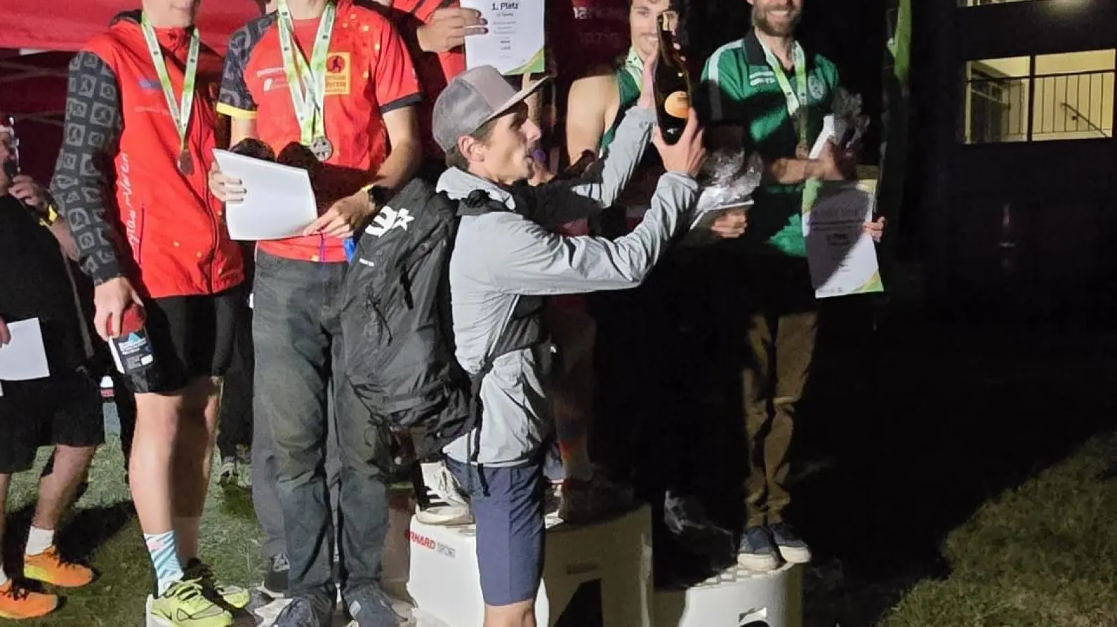 Die Gewinner bei der Siegerehrung. (Foto: LC Taucha e.V.)