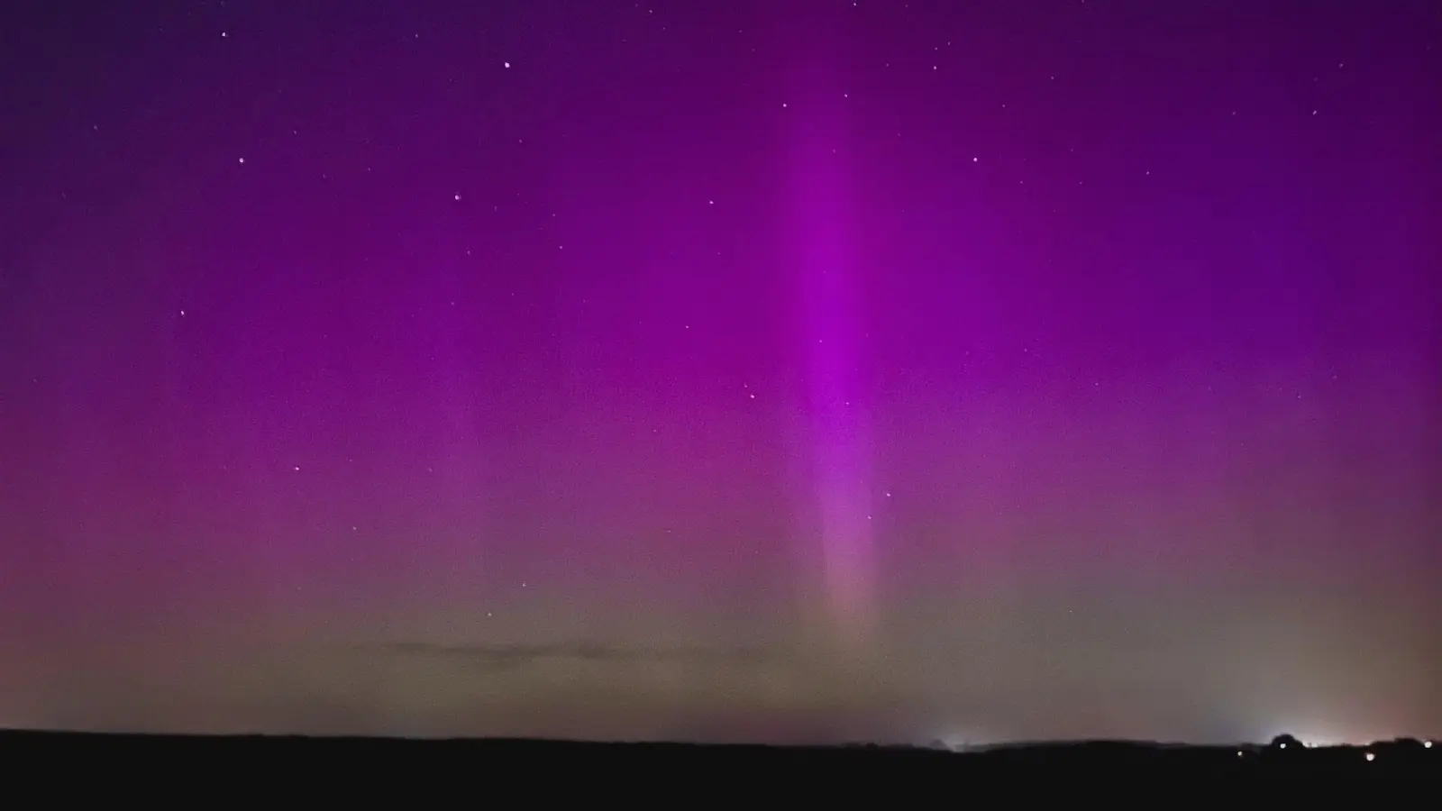 Polarlichter über Taucha und Jesewitz (Foto: Anna Schöne)